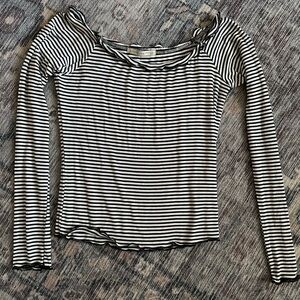 Off the shoulder Striped Top